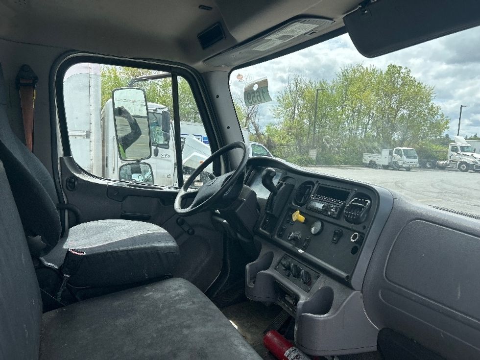 Medium Duty Box Truck-Light and Medium Duty Trucks-Freightliner-2020-M2-Coburg-OR-301,366\n\t\tmiles-$ 15,500 - Image 13