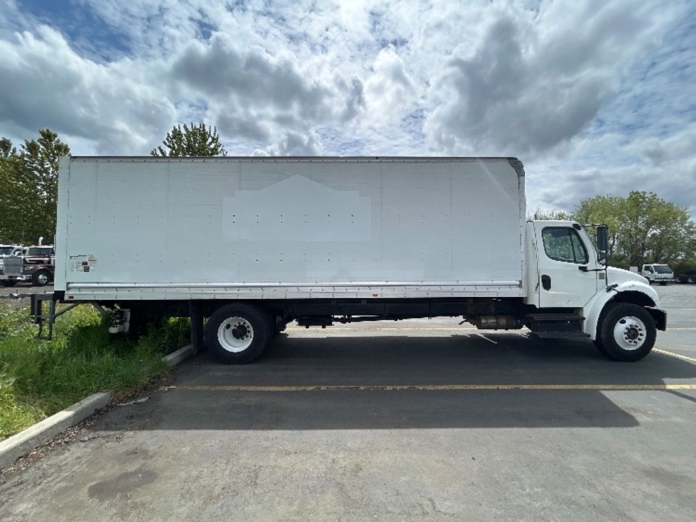 Medium Duty Box Truck-Light and Medium Duty Trucks-Freightliner-2020-M2-Coburg-OR-301,366\n\t\tmiles-$ 15,500 - Image 6