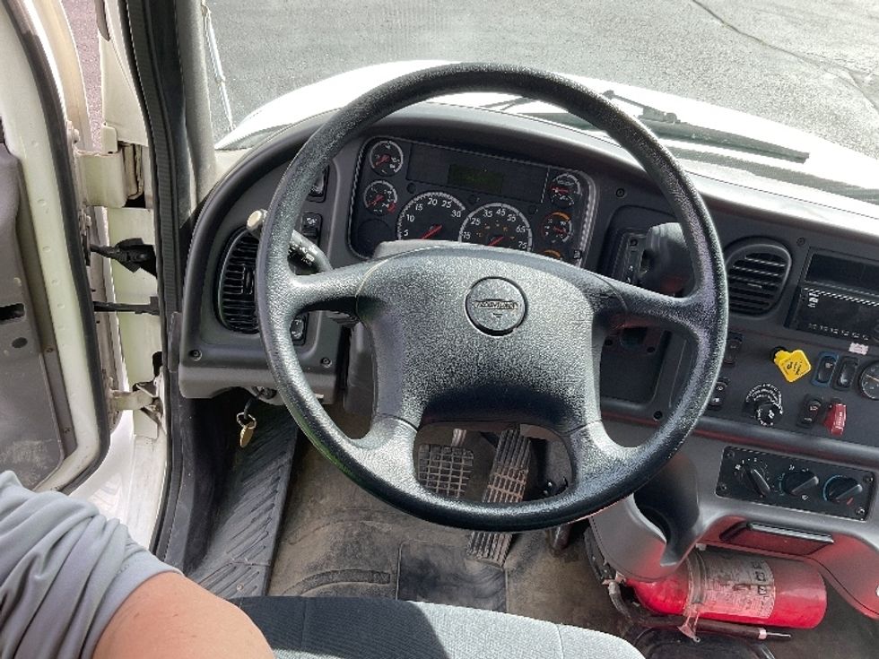 Medium Duty Box Truck-Light and Medium Duty Trucks-Freightliner-2020-M2-Colorado Springs-CO-58,817\n\t\tmiles-$ 69,250 - Image 18