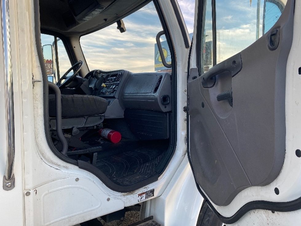 Medium Duty Box Truck-Light and Medium Duty Trucks-Freightliner-2020-M2-Concord-NC-119,190\n\t\tmiles-$ 77,250 - Image 20