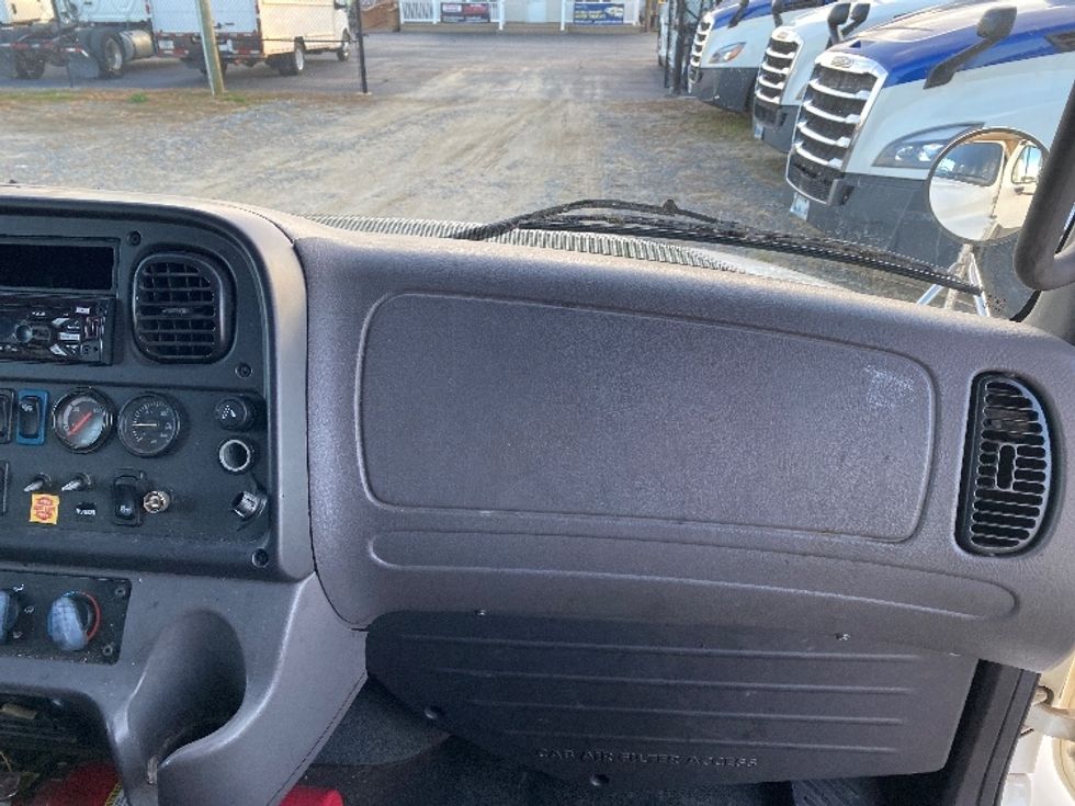 Medium Duty Box Truck-Light and Medium Duty Trucks-Freightliner-2020-M2-Concord-NC-119,190\n\t\tmiles-$ 77,250 - Image 21