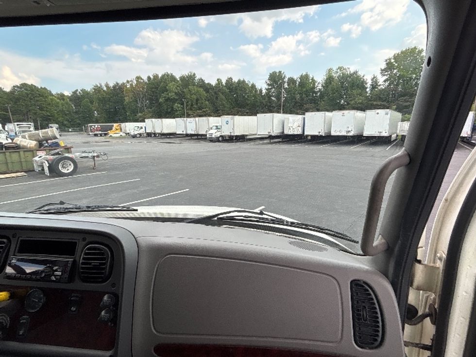 Medium Duty Box Truck-Light and Medium Duty Trucks-Freightliner-2020-M2-Concord-NC-119,242\n\t\tmiles-$ 59,250 - Image 20