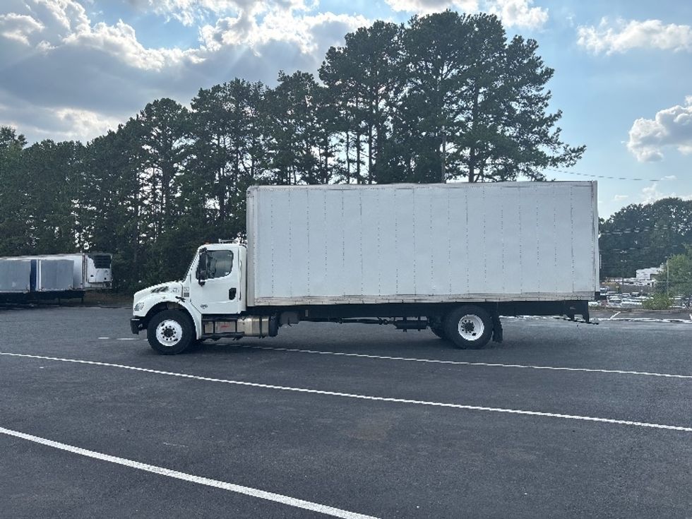 Medium Duty Box Truck-Light and Medium Duty Trucks-Freightliner-2020-M2-Concord-NC-119,242\n\t\tmiles-$ 59,250 - Image 4