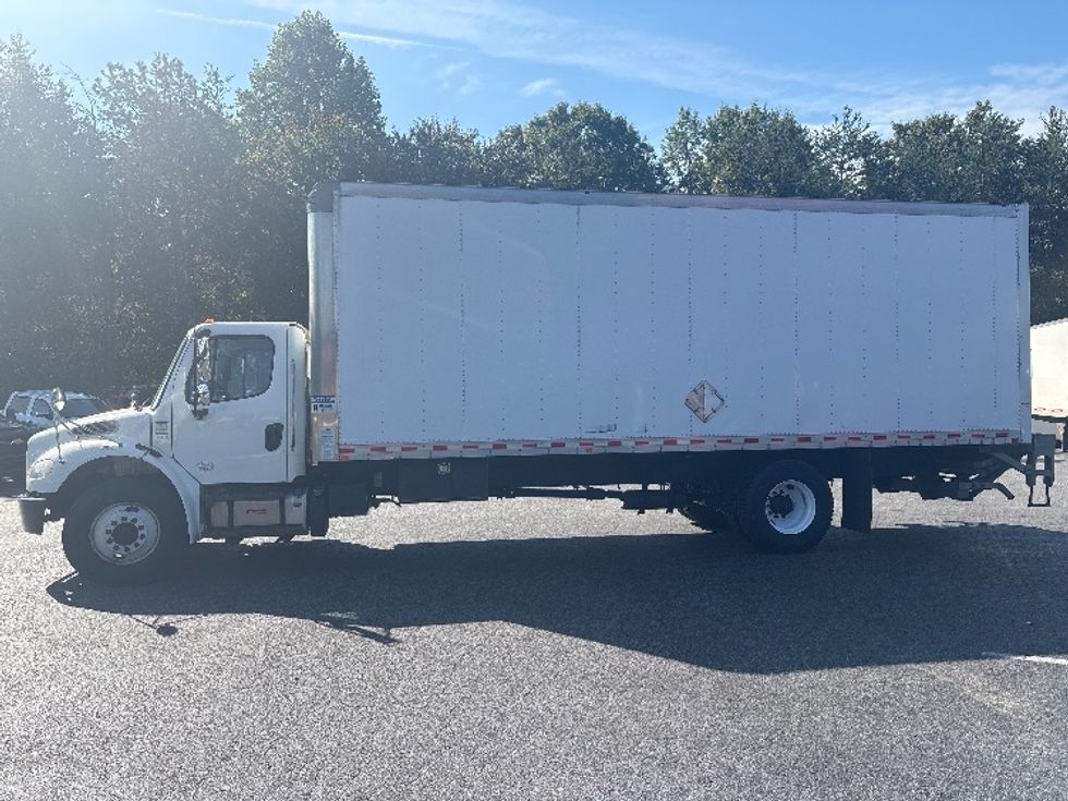 Medium Duty Box Truck-Light and Medium Duty Trucks-Freightliner-2020-M2-Concord-NC-216,098\n\t\tmiles-$ 51,000 - Image 4