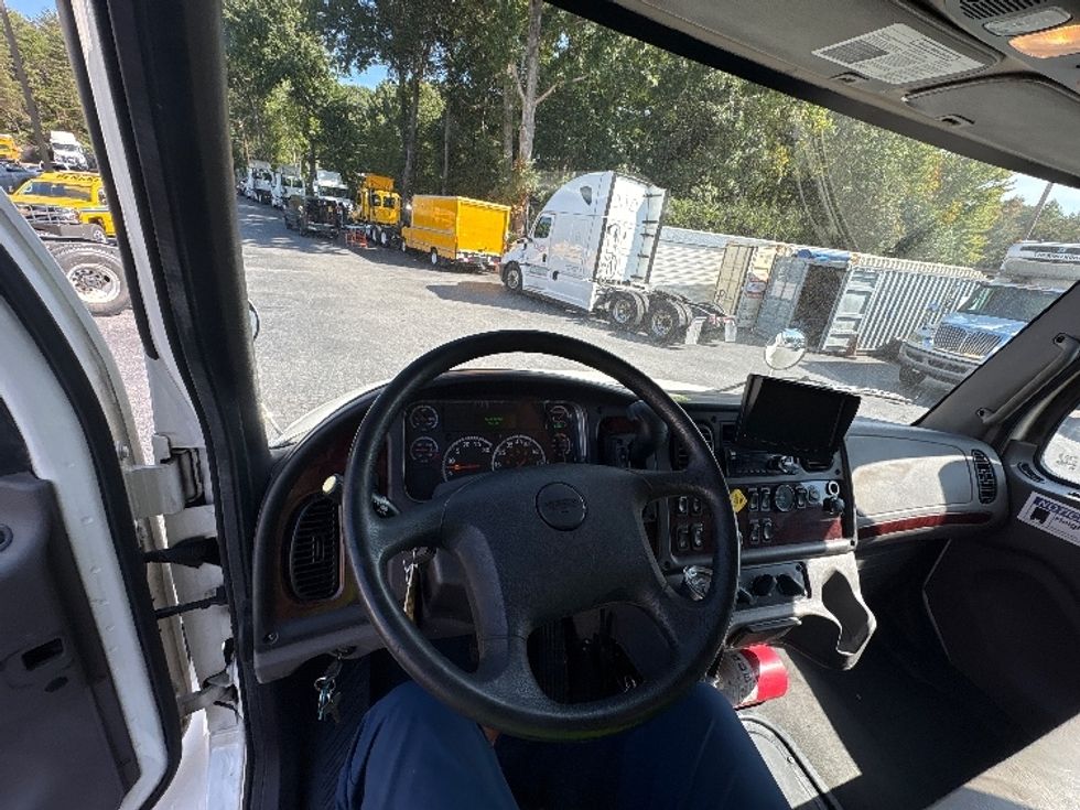 Medium Duty Box Truck-Light and Medium Duty Trucks-Freightliner-2020-M2-Concord-NC-220,280\n\t\tmiles-$ 50,250 - Image 16