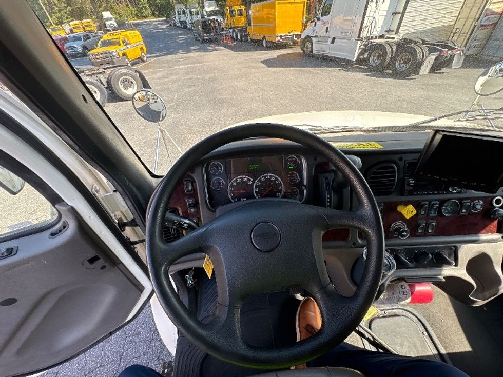 Medium Duty Box Truck-Light and Medium Duty Trucks-Freightliner-2020-M2-Concord-NC-220,280\n\t\tmiles-$ 50,250 - Image 17