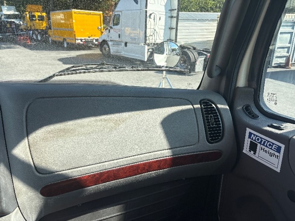 Medium Duty Box Truck-Light and Medium Duty Trucks-Freightliner-2020-M2-Concord-NC-220,280\n\t\tmiles-$ 50,250 - Image 20