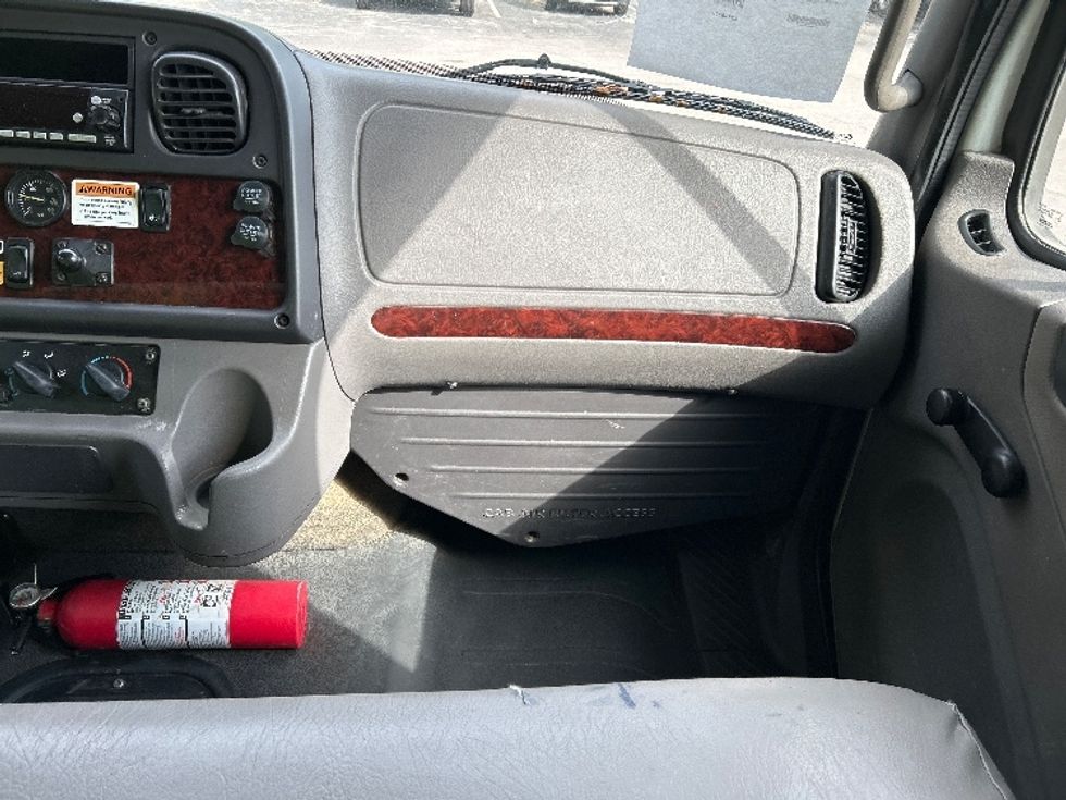 Medium Duty Box Truck-Light and Medium Duty Trucks-Freightliner-2020-M2-Concord-NC-227,176\n\t\tmiles-$ 43,750 - Image 20