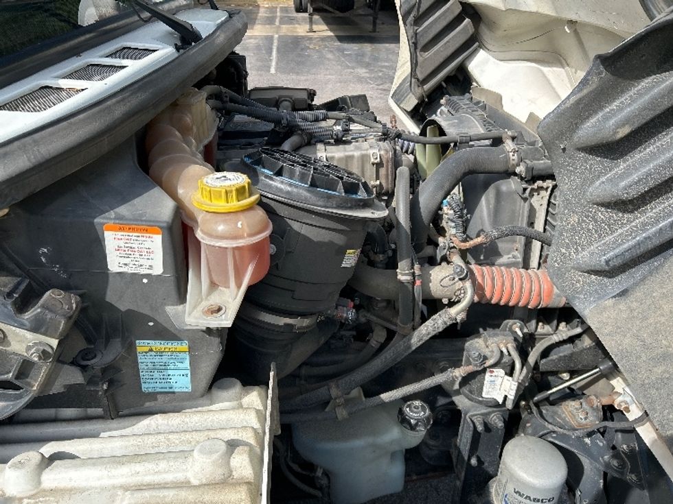 Medium Duty Box Truck-Light and Medium Duty Trucks-Freightliner-2020-M2-Concord-NC-227,176\n\t\tmiles-$ 43,750 - Image 22