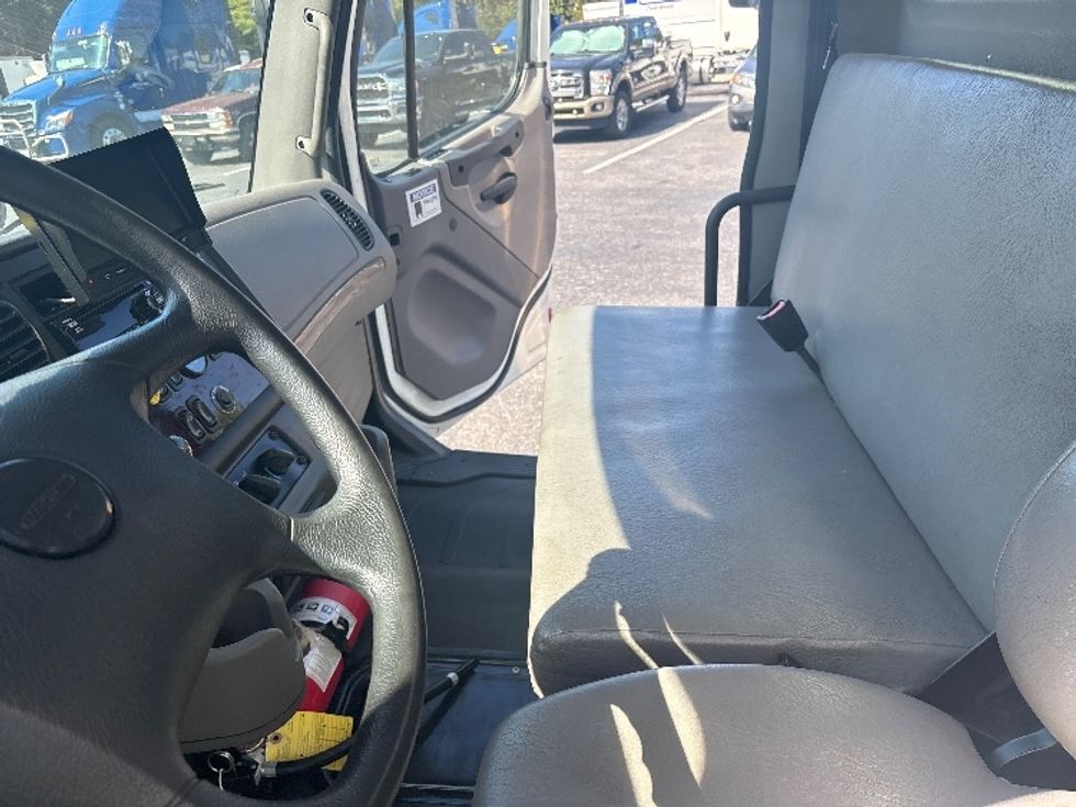 Medium Duty Box Truck-Light and Medium Duty Trucks-Freightliner-2020-M2-Concord-NC-230,273\n\t\tmiles-$ 48,750 - Image 19