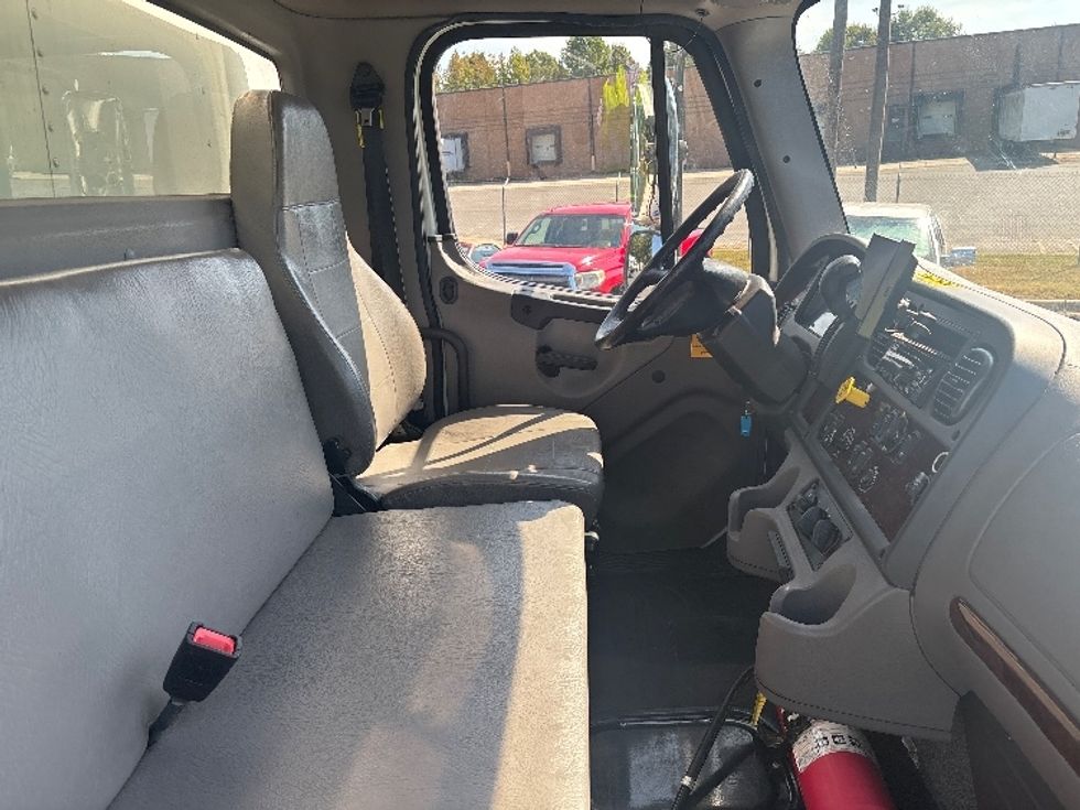 Medium Duty Box Truck-Light and Medium Duty Trucks-Freightliner-2020-M2-Concord-NC-230,273\n\t\tmiles-$ 48,750 - Image 22