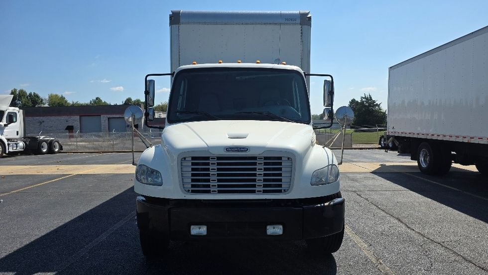 Medium Duty Box Truck-Light and Medium Duty Trucks-Freightliner-2020-M2-Concord-NC-262,882\n\t\tmiles-$ 40,750 - Image 2
