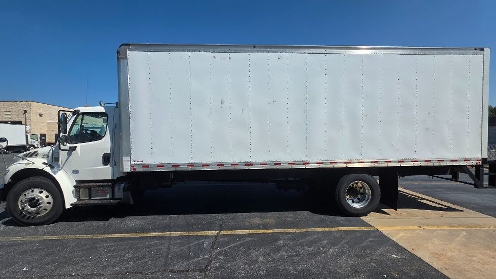 Medium Duty Box Truck-Light and Medium Duty Trucks-Freightliner-2020-M2-Concord-NC-262,882\n\t\tmiles-$ 40,750 - Image 4