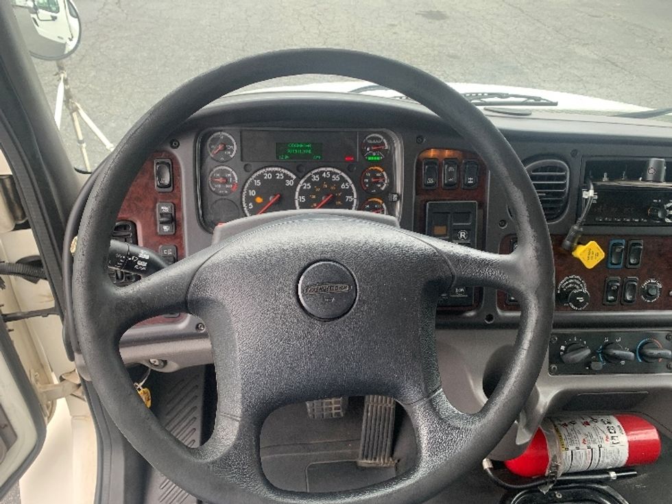 Medium Duty Box Truck-Light and Medium Duty Trucks-Freightliner-2020-M2-Concord-NC-301,800\n\t\tmiles-$ 22,500 - Image 17