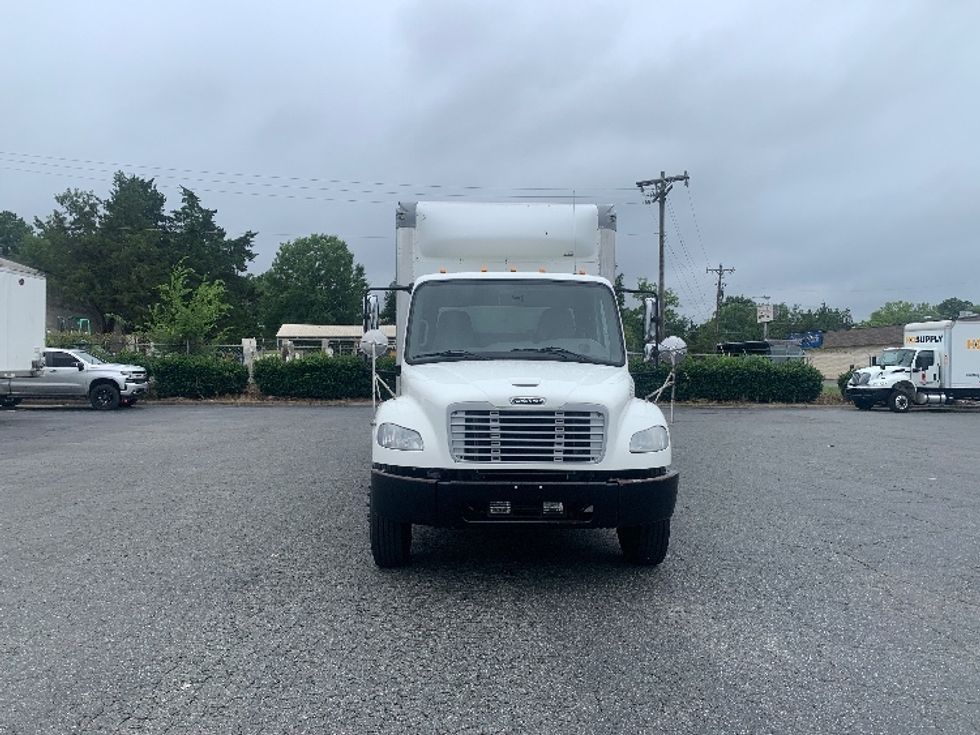 Medium Duty Box Truck-Light and Medium Duty Trucks-Freightliner-2020-M2-Concord-NC-301,800\n\t\tmiles-$ 22,500 - Image 2