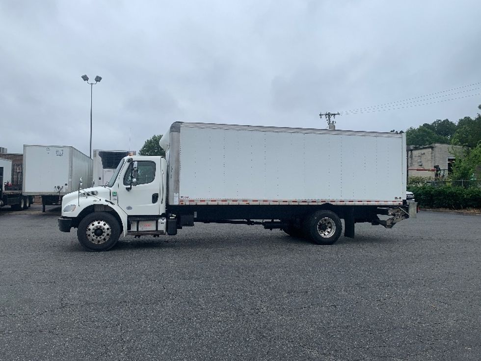 Medium Duty Box Truck-Light and Medium Duty Trucks-Freightliner-2020-M2-Concord-NC-301,800\n\t\tmiles-$ 22,500 - Image 4
