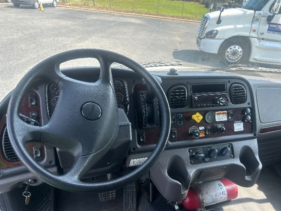 Medium Duty Box Truck-Light and Medium Duty Trucks-Freightliner-2020-M2-Concord-NC-99,800\n\t\tmiles-$ 66,000 - Image 18