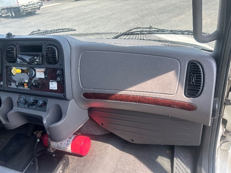 Medium Duty Box Truck-Light and Medium Duty Trucks-Freightliner-2020-M2-Concord-NC-99,800\n\t\tmiles-$ 66,000 - Image 21