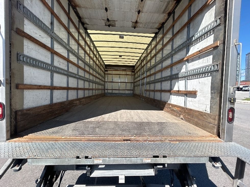 Medium Duty Box Truck-Light and Medium Duty Trucks-Freightliner-2020-M2-Concord-ON-279,178\n\t\tkm-$ 53,000 - Image 10