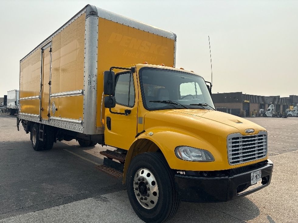 Medium Duty Box Truck-Light and Medium Duty Trucks-Freightliner-2020-M2-Concord-ON-331,478\n\t\tkm-$ 44,000 - Image 1