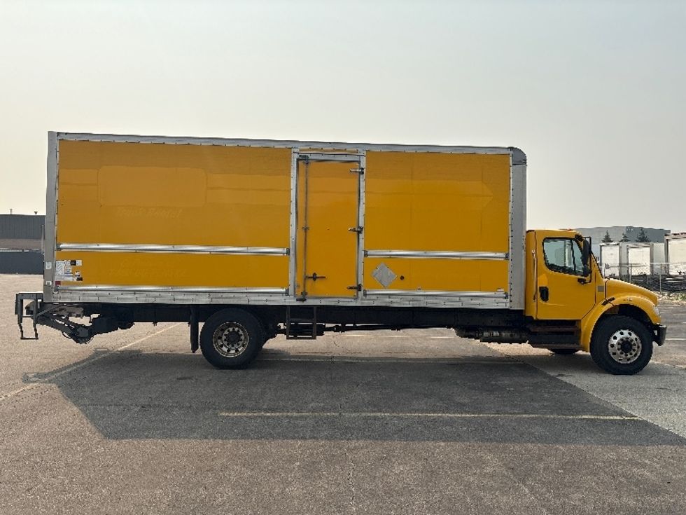 Medium Duty Box Truck-Light and Medium Duty Trucks-Freightliner-2020-M2-Concord-ON-331,478\n\t\tkm-$ 44,000 - Image 15