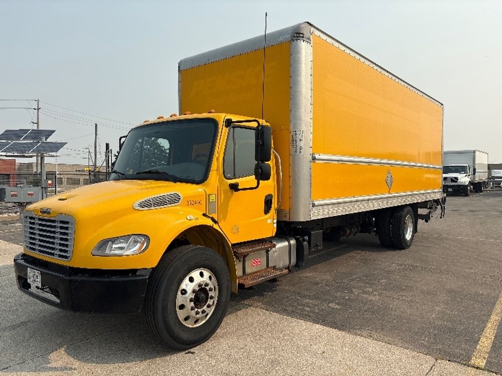 Medium Duty Box Truck-Light and Medium Duty Trucks-Freightliner-2020-M2-Concord-ON-331,478\n\t\tkm-$ 44,000 - Image 3