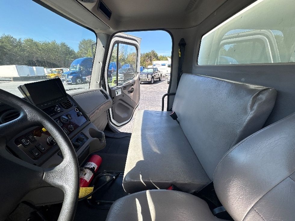 Medium Duty Box Truck-Light and Medium Duty Trucks-Freightliner-2020-M2-Conover-NC-194,164\n\t\tmiles-$ 54,500 - Image 17