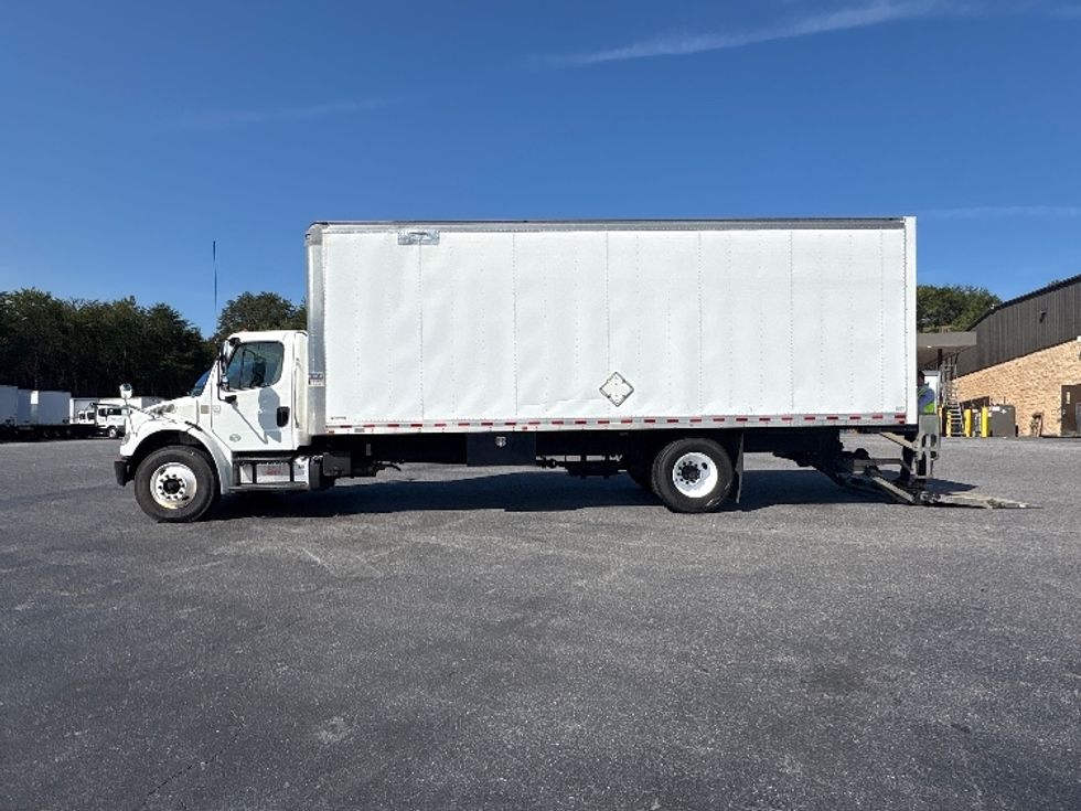 Medium Duty Box Truck-Light and Medium Duty Trucks-Freightliner-2020-M2-Conover-NC-194,164\n\t\tmiles-$ 54,500 - Image 4