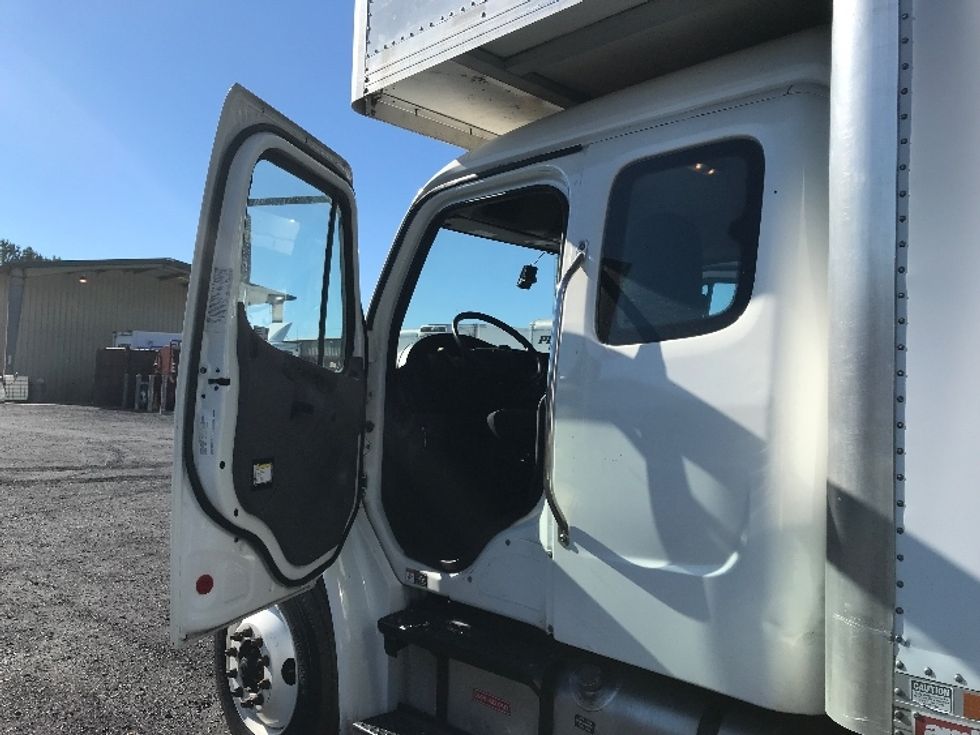 Medium Duty Box Truck-Light and Medium Duty Trucks-Freightliner-2020-M2-Conway-SC-166,266\n\t\tmiles-$ 70,500 - Image 16