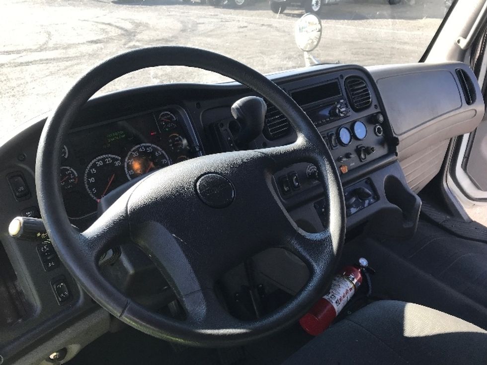 Medium Duty Box Truck-Light and Medium Duty Trucks-Freightliner-2020-M2-Conway-SC-166,266\n\t\tmiles-$ 70,500 - Image 17