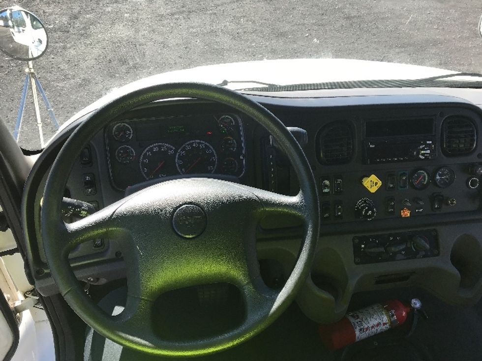 Medium Duty Box Truck-Light and Medium Duty Trucks-Freightliner-2020-M2-Conway-SC-166,266\n\t\tmiles-$ 70,500 - Image 18