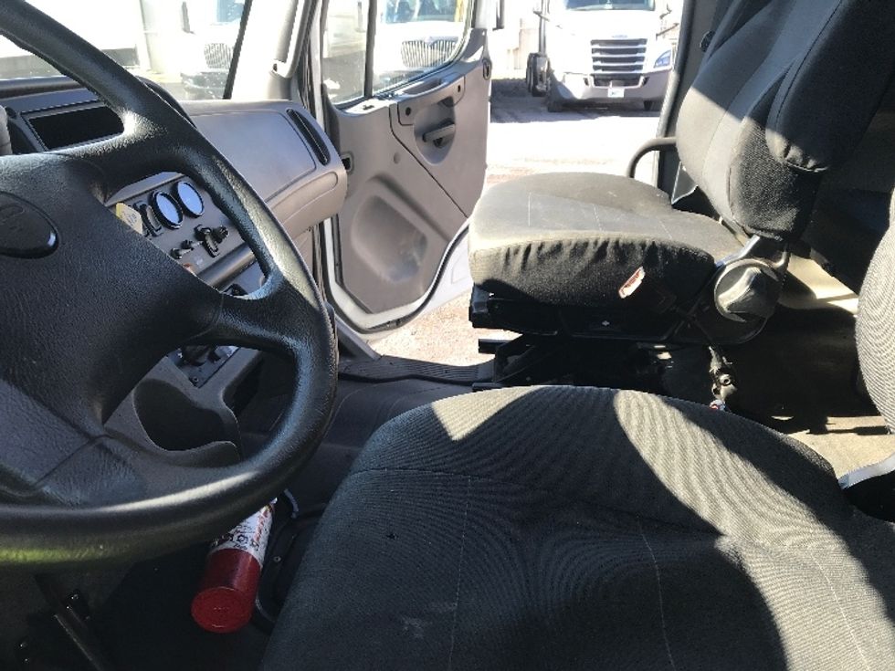 Medium Duty Box Truck-Light and Medium Duty Trucks-Freightliner-2020-M2-Conway-SC-166,266\n\t\tmiles-$ 70,500 - Image 19