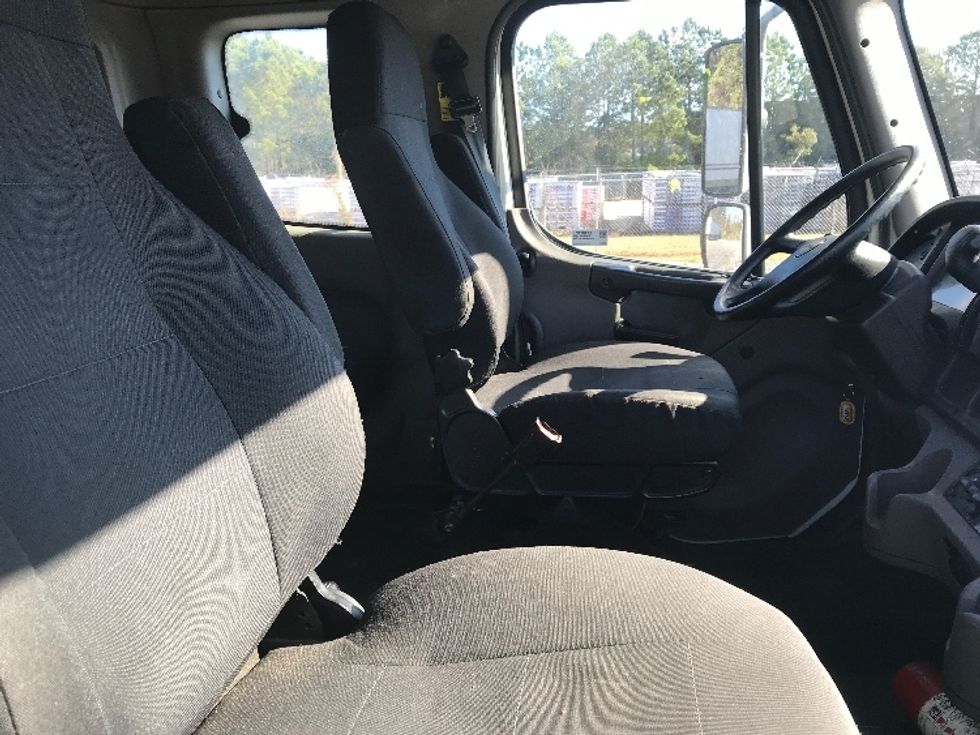 Medium Duty Box Truck-Light and Medium Duty Trucks-Freightliner-2020-M2-Conway-SC-166,266\n\t\tmiles-$ 70,500 - Image 22