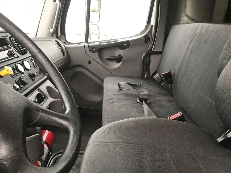 Medium Duty Box Truck-Light and Medium Duty Trucks-Freightliner-2020-M2-Conway-SC-184,359\n\t\tmiles-$ 62,000 - Image 19