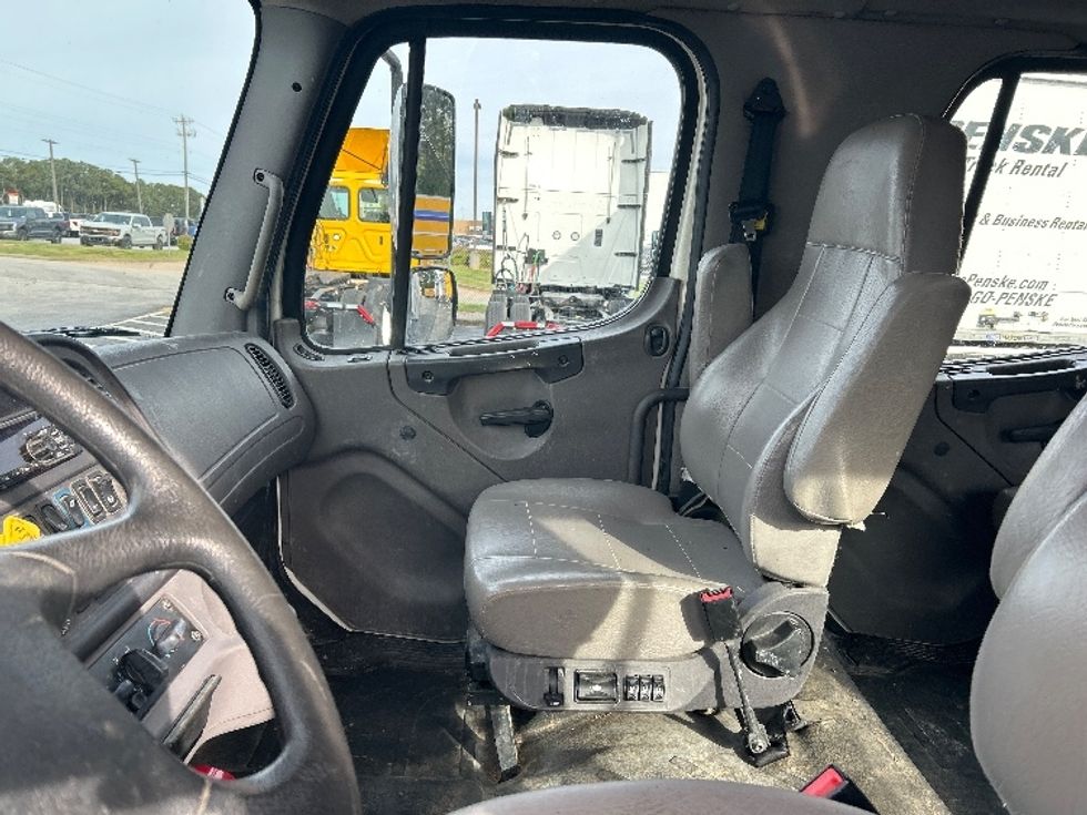 Medium Duty Box Truck-Light and Medium Duty Trucks-Freightliner-2020-M2-Conyers-GA-90,895\n\t\tmiles-$ 67,000 - Image 19