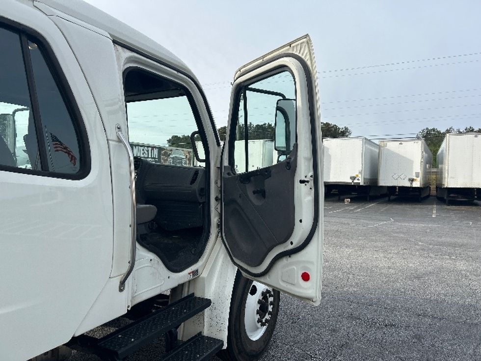 Medium Duty Box Truck-Light and Medium Duty Trucks-Freightliner-2020-M2-Conyers-GA-90,895\n\t\tmiles-$ 67,000 - Image 20