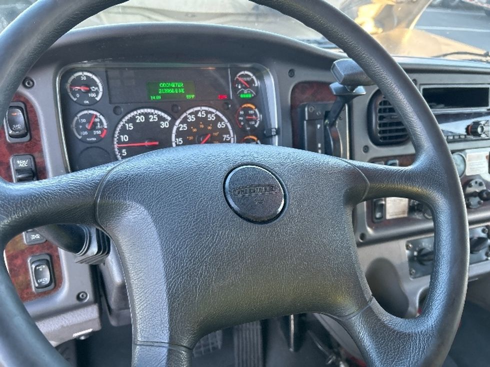 Medium Duty Box Truck-Light and Medium Duty Trucks-Freightliner-2020-M2-Corona-CA-213,967\n\t\tmiles-$ 18,500 - Image 17