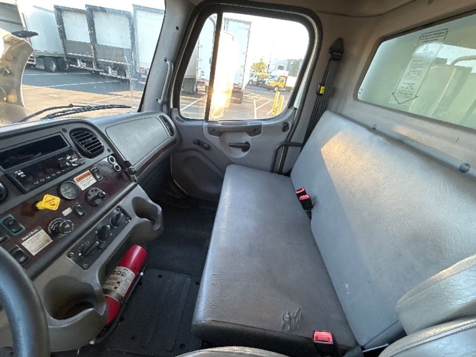 Medium Duty Box Truck-Light and Medium Duty Trucks-Freightliner-2020-M2-Corona-CA-213,967\n\t\tmiles-$ 18,500 - Image 19