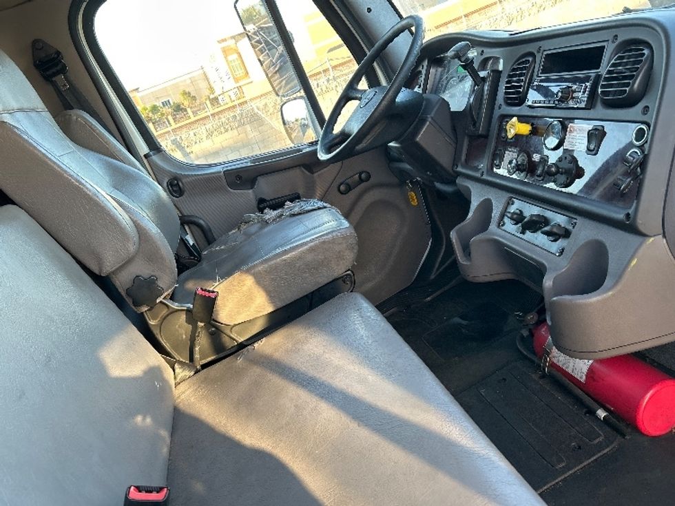 Medium Duty Box Truck-Light and Medium Duty Trucks-Freightliner-2020-M2-Corona-CA-213,967\n\t\tmiles-$ 18,500 - Image 22