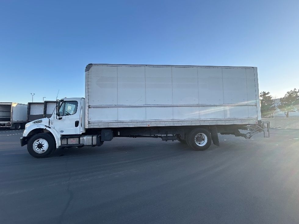Medium Duty Box Truck-Light and Medium Duty Trucks-Freightliner-2020-M2-Corona-CA-213,967\n\t\tmiles-$ 18,500 - Image 4