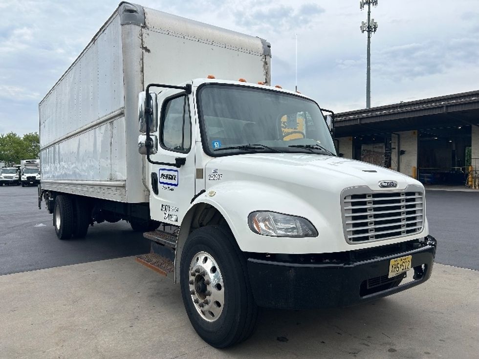 Medium Duty Box Truck-Light and Medium Duty Trucks-Freightliner-2020-M2-Cranbury-NJ-138,002\n\t\tmiles-$ 63,000 - Image 1