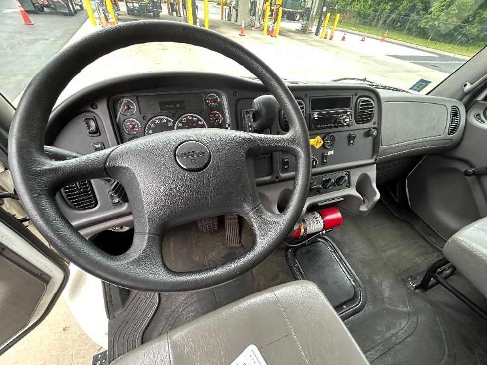 Medium Duty Box Truck-Light and Medium Duty Trucks-Freightliner-2020-M2-Cranbury-NJ-138,002\n\t\tmiles-$ 63,000 - Image 15