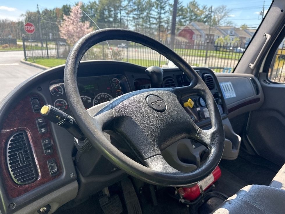 Medium Duty Box Truck-Light and Medium Duty Trucks-Freightliner-2020-M2-Cranbury-NJ-194,250\n\t\tmiles-$ 52,500 - Image 15