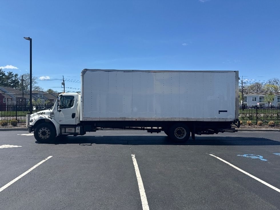 Medium Duty Box Truck-Light and Medium Duty Trucks-Freightliner-2020-M2-Cranbury-NJ-194,250\n\t\tmiles-$ 52,500 - Image 4