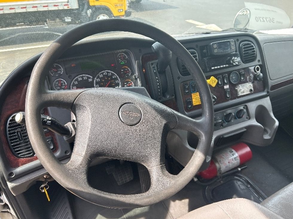 Medium Duty Box Truck-Light and Medium Duty Trucks-Freightliner-2020-M2-Cranbury-NJ-201,705\n\t\tmiles-$ 51,000 - Image 17