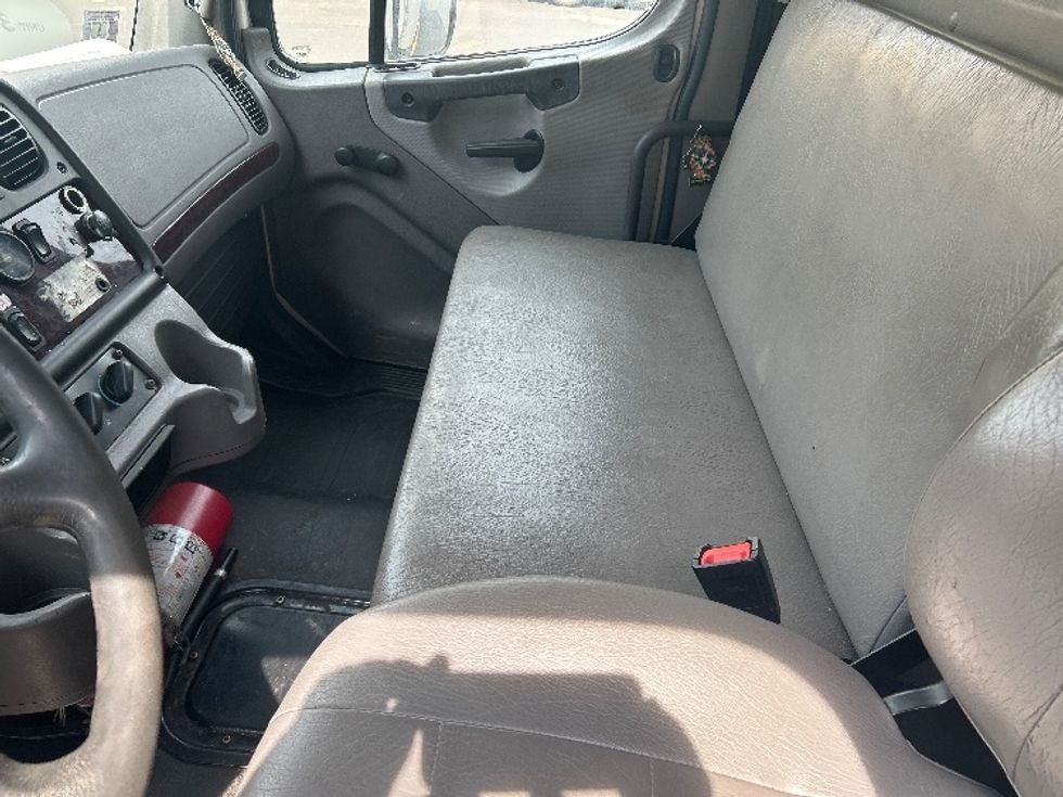 Medium Duty Box Truck-Light and Medium Duty Trucks-Freightliner-2020-M2-Cranbury-NJ-201,705\n\t\tmiles-$ 51,000 - Image 18