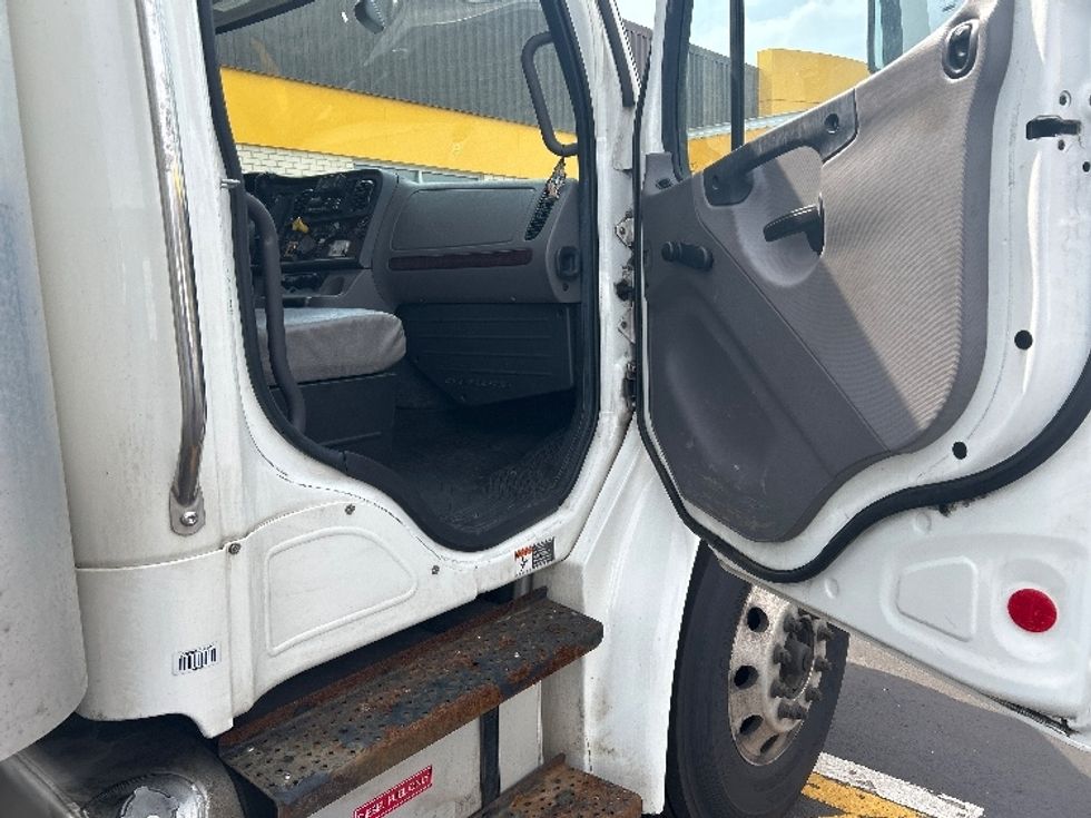 Medium Duty Box Truck-Light and Medium Duty Trucks-Freightliner-2020-M2-Cranbury-NJ-201,705\n\t\tmiles-$ 51,000 - Image 19