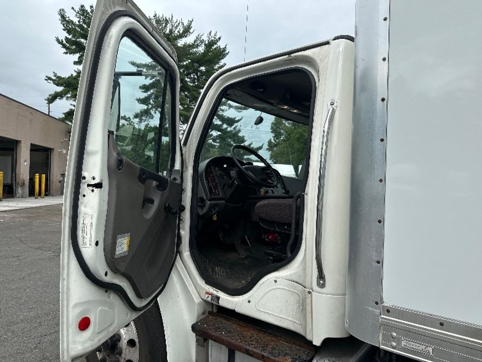 Medium Duty Box Truck-Light and Medium Duty Trucks-Freightliner-2020-M2-Cranbury-NJ-210,087\n\t\tmiles-$ 52,000 - Image 16