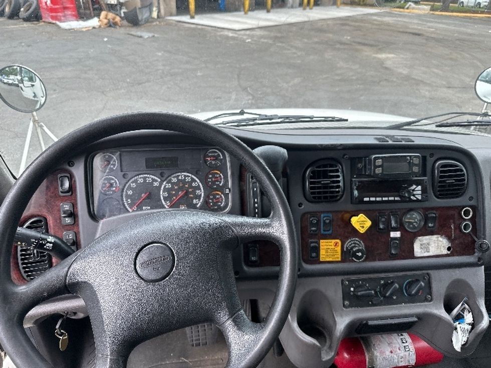 Medium Duty Box Truck-Light and Medium Duty Trucks-Freightliner-2020-M2-Cranbury-NJ-210,087\n\t\tmiles-$ 52,000 - Image 18