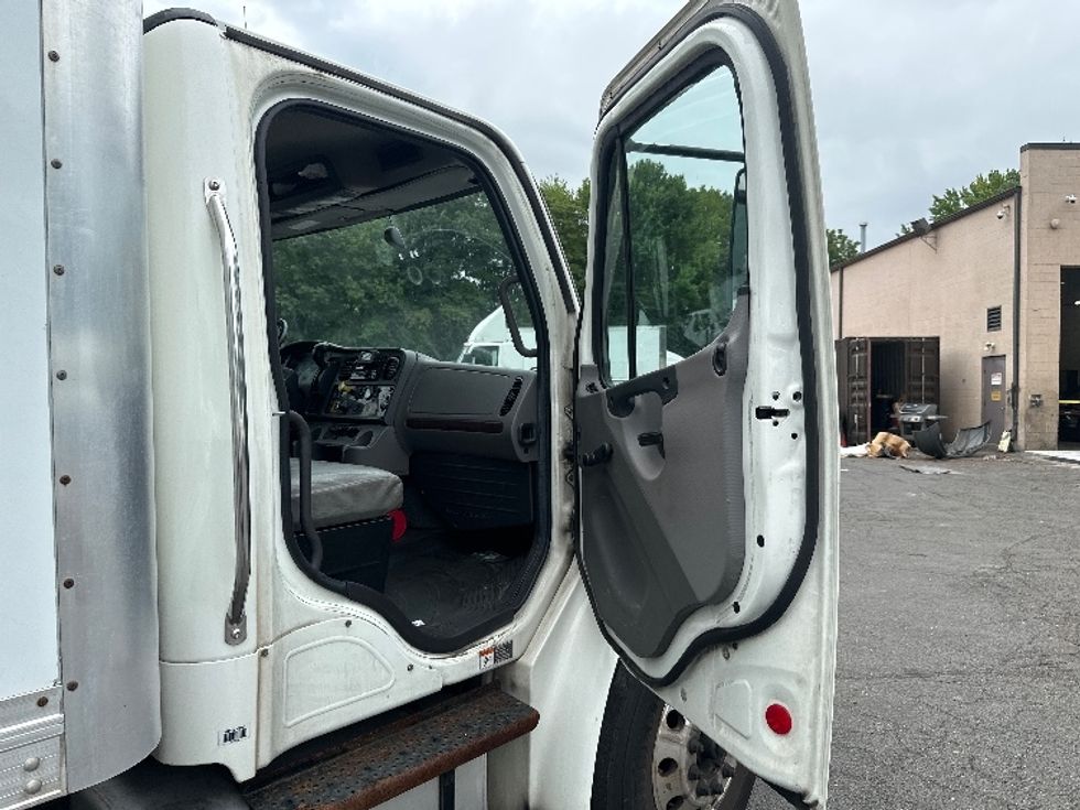Medium Duty Box Truck-Light and Medium Duty Trucks-Freightliner-2020-M2-Cranbury-NJ-210,087\n\t\tmiles-$ 52,000 - Image 20